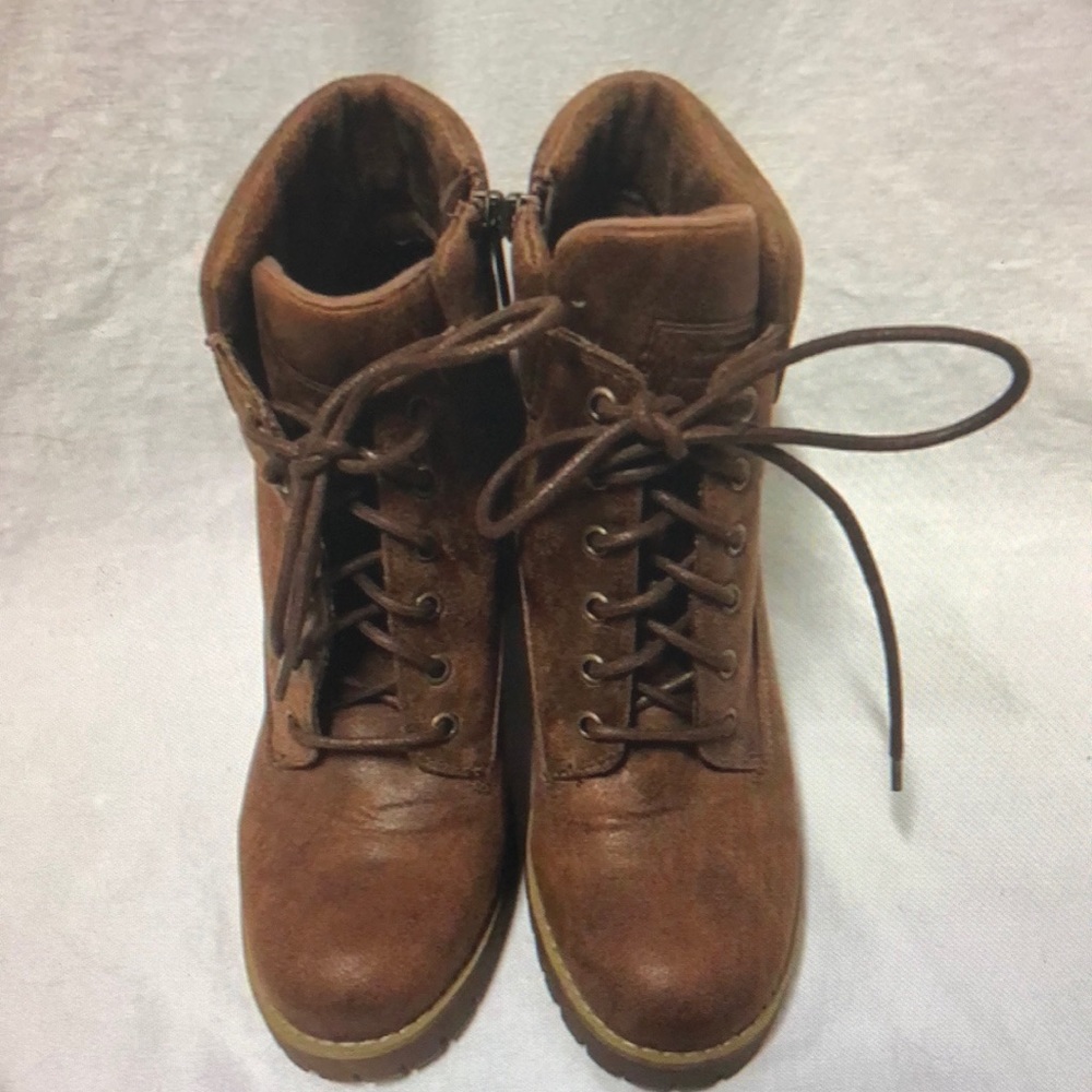 Crown vintage calista combat boot